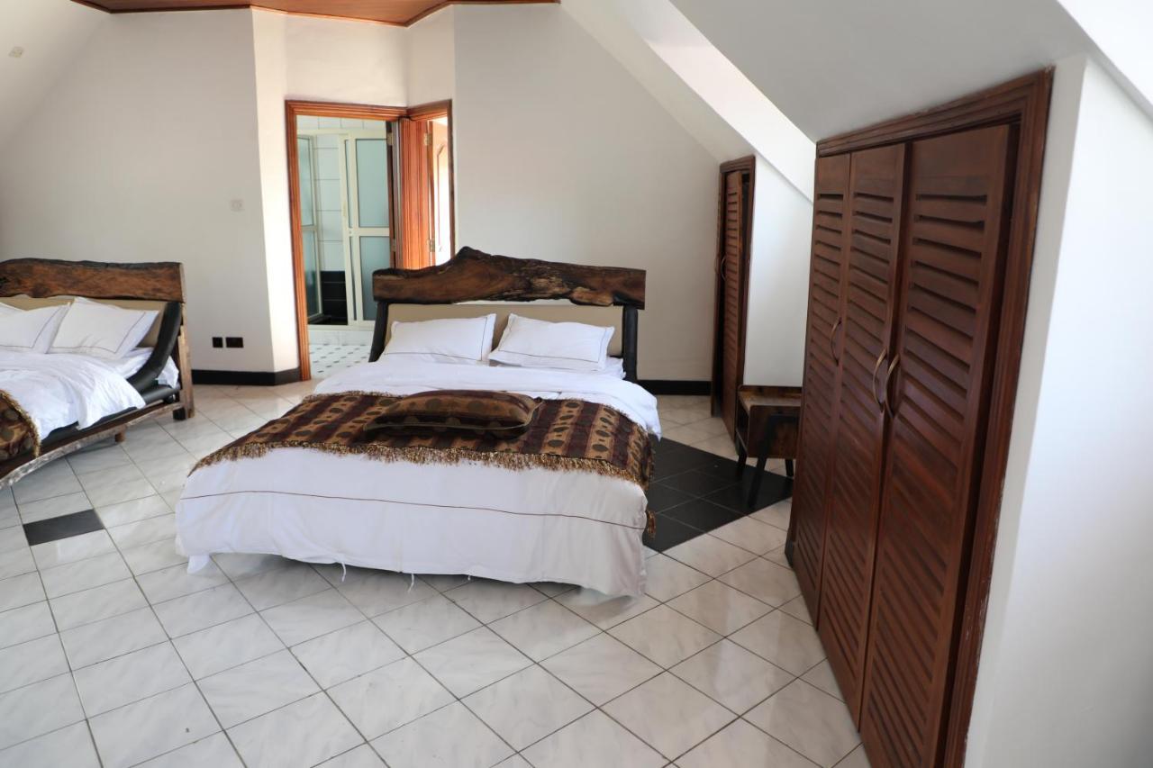 Stallion Place - Bed And Breakfast Kampala Eksteriør billede