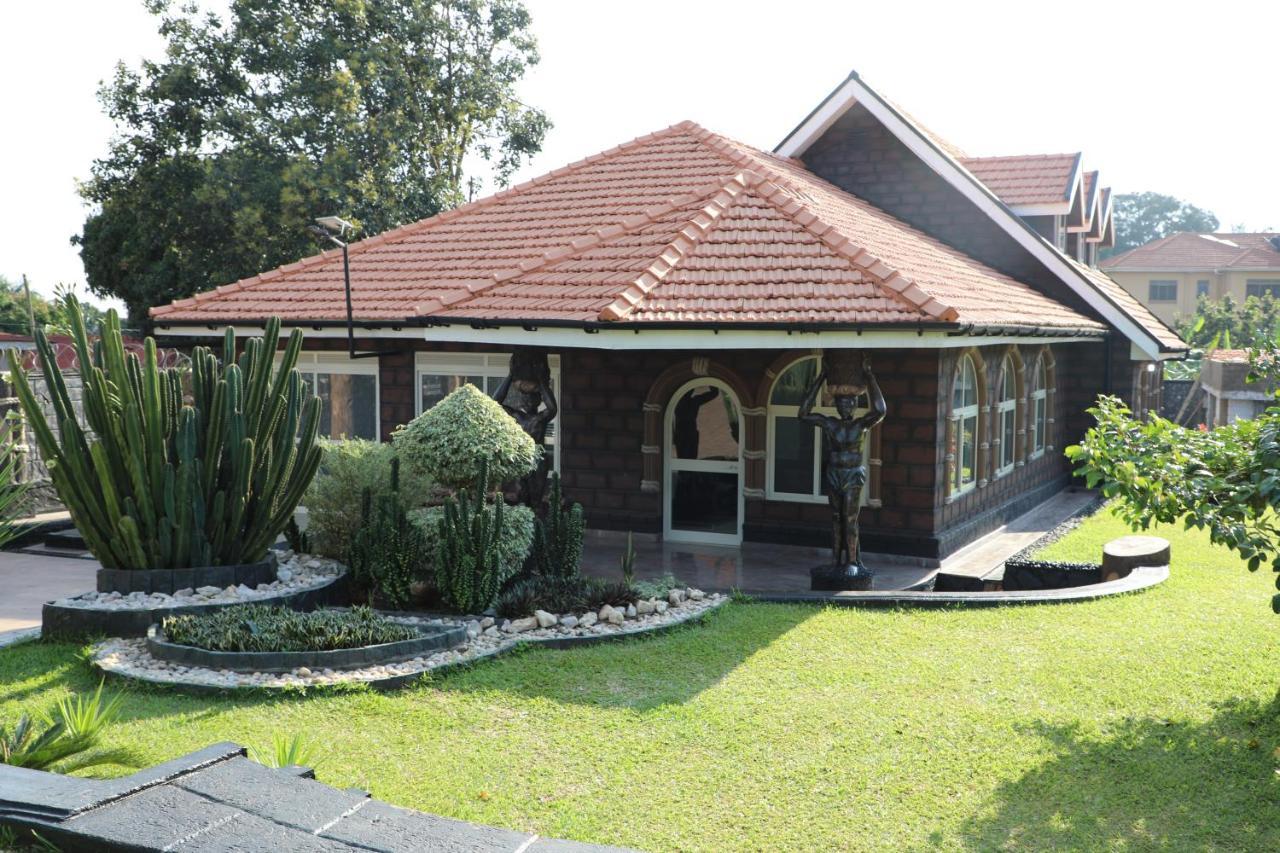 Stallion Place - Bed And Breakfast Kampala Eksteriør billede